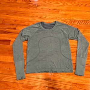 Swiftly Tech Lululemon Top